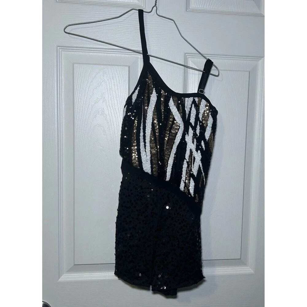 Costume Gallery Youth Girl’s Asymmetrical Sequin Shorts Dance Outfit Size Large